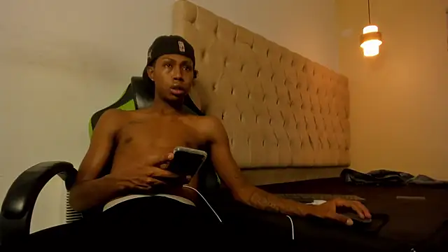 Snapshot of Jax_Maliq chatting on 11-02-25, 02:03 Jax Maliq online show from 11-02-25, 02:03