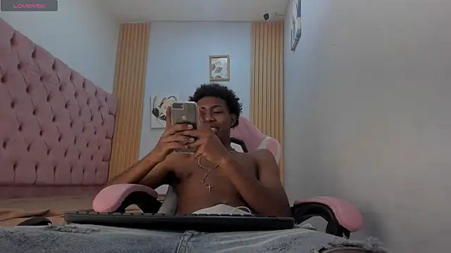 Snapshot of Jax_Maliq chatting on 11-14-25, 02:10 Jax Maliq online show from 11-14-25, 02:10