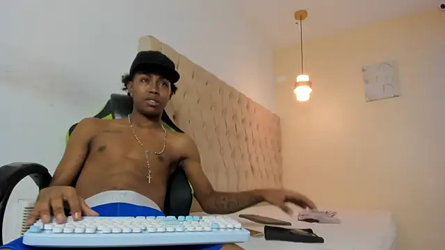 Snapshot of Jax_Maliq chatting on 11-29-25, 03:31 Jax Maliq online show from 11-29-25, 03:31