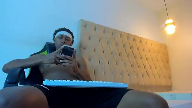 Snapshot of Jax_Maliq chatting on 12-02-25, 05:08 Jax Maliq online show from 12-02-25, 05:08