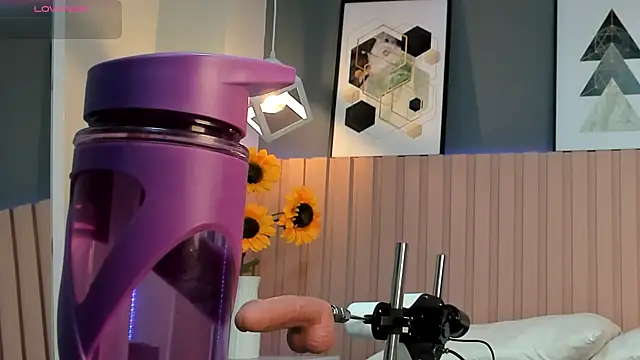 Snapshot of Mia_Valentine_ chatting on 11-01-25, 03:25 Mia Valentine online show from 11-01-25, 03:25