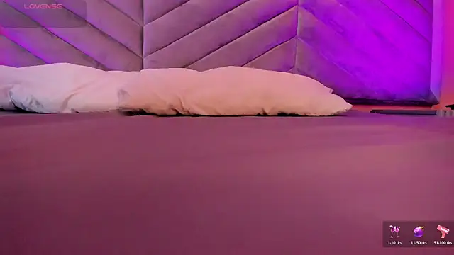 Snapshot of Mia_Valentine_ chatting on 11-06-25, 08:32 Mia Valentine online show from 11-06-25, 08:32