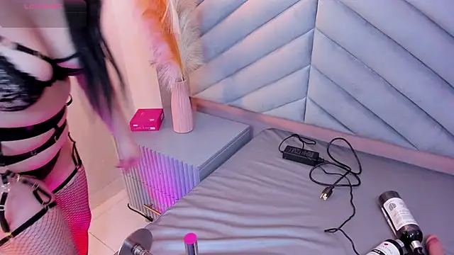 Snapshot of Mia_Valentine_ chatting on 11-16-25, 07:41 Mia Valentine online show from 11-16-25, 07:41