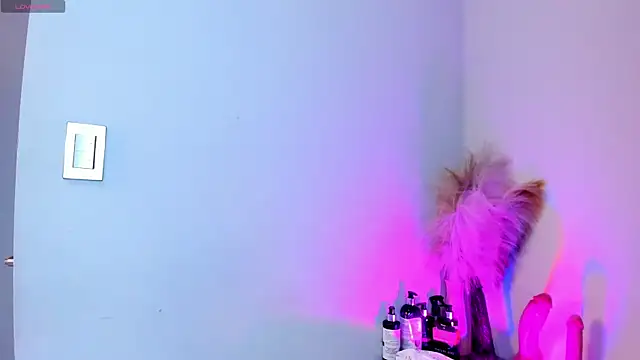 Snapshot of Mia_Valentine_ chatting on 12-15-25, 08:24 Mia Valentine online show from 12-15-25, 08:24