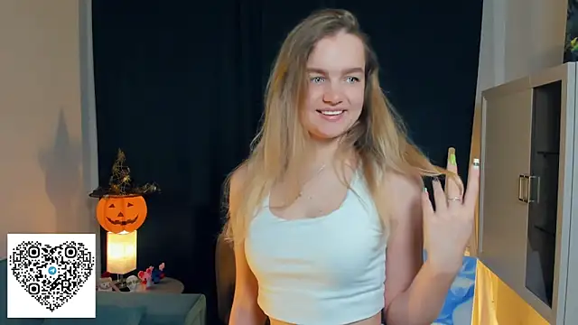 KerenFurguson online show from 10-31-25, 07:48