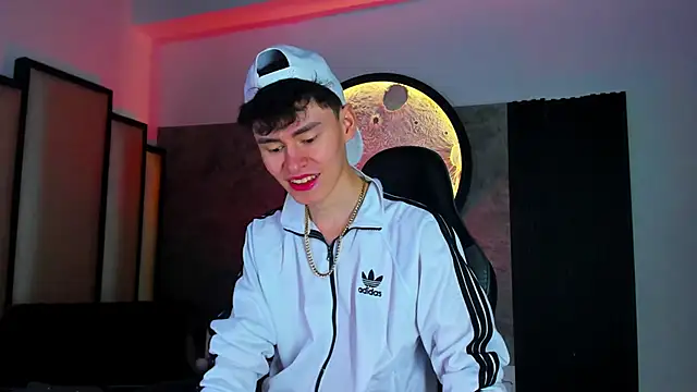 Snapshot of Deivid_oficial20 chatting on 11-05-25, 07:47 Deivid oficial20 online show from 11-05-25, 07:47