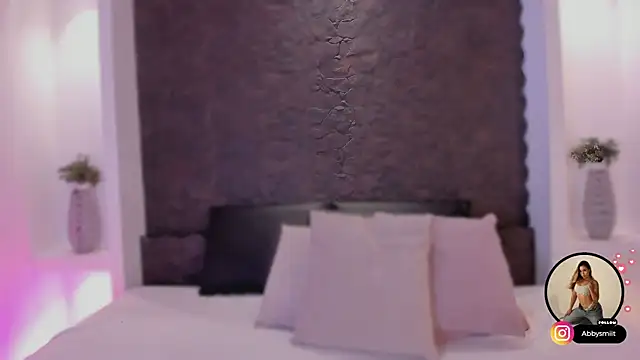 aby smiith  online show from 04-28-26, 07:30