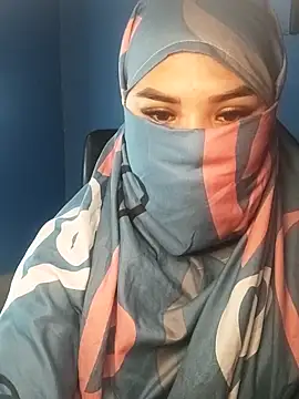 Nayla-Mouna online show from 10-30-25, 05:46