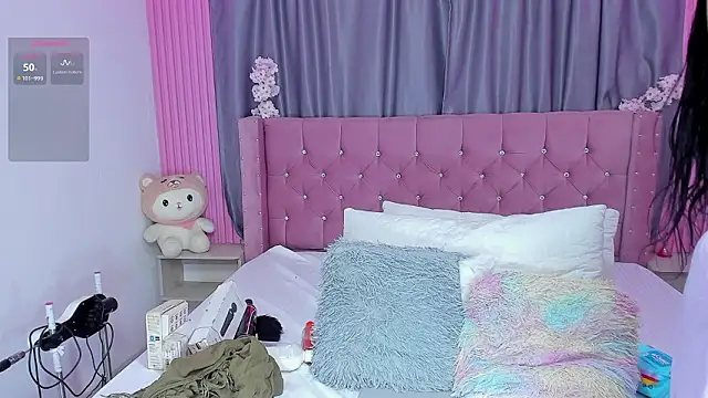 Nayla-Mouna online show from 02-12-26, 12:00