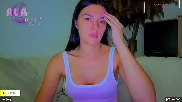 Snapshot of AavaalancheOfLuna chatting on 09-09-25, 02:27 AavaalancheOfLuna online show from 09-09-25, 02:27