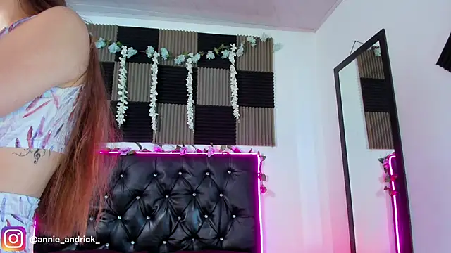  leda swan  online show from 04-26-26, 11:30