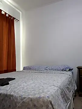 Snapshot of TLHispano chatting on 10-01-25, 08:04 TLHispano online show from 10-01-25, 08:04