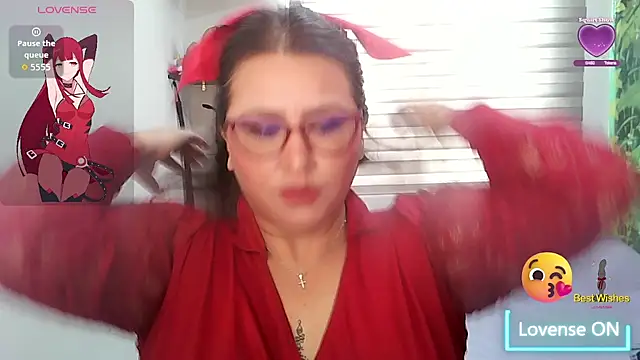 Snapshot of Vesper_Vixen chatting on 10-25-25, 01:29 Vesper Vixen online show from 10-25-25, 01:29