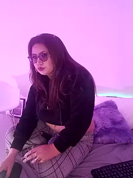 Snapshot of Vesper_Vixen chatting on 12-16-25, 03:06 Vesper Vixen online show from 12-16-25, 03:06