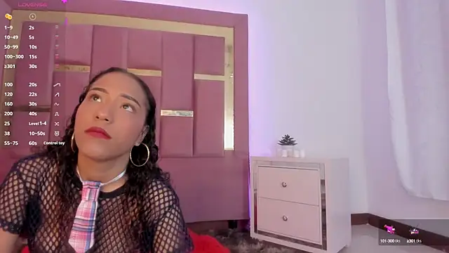 AikoSnow online show from 09-27-25, 04:23