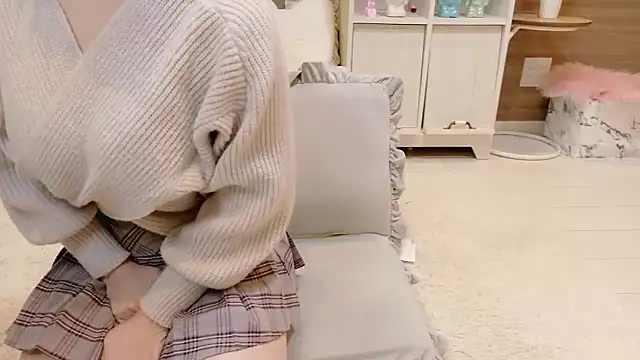 Snapshot of Riria-riri chatting on 10-06-25, 07:17 Riria-riri online show from 10-06-25, 07:17