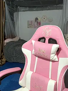 SarahBeii online show from 10-10-25, 03:38