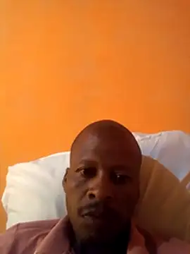Snapshot of Tearain84 chatting on 06-02-26, 03:03 Tearain84 online show from 06-02-26, 03:03