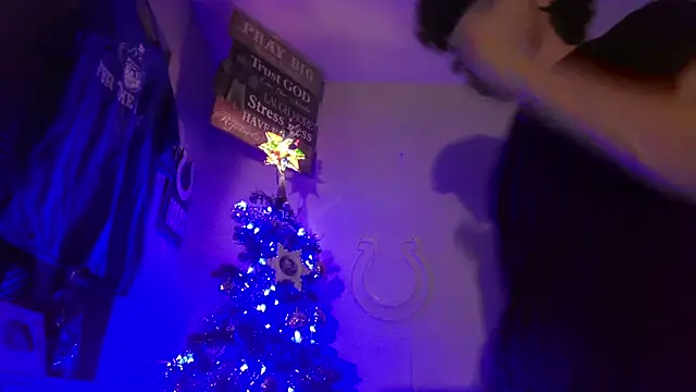 Snapshot of conradical18 chatting on 10-15-25, 06:57 conradical18 online show from 10-15-25, 06:57