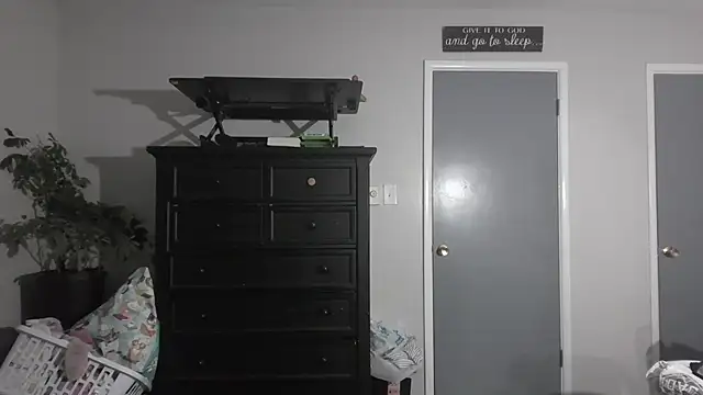 Snapshot of conradical18 chatting on 12-16-25, 07:24 conradical18 online show from 12-16-25, 07:24