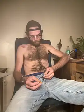 Snapshot of hungspundick1 chatting on 10-15-25, 02:39 hungspundick1 online show from 10-15-25, 02:39