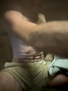 Snapshot of hungspundick1 chatting on 10-19-25, 06:58 hungspundick1 online show from 10-19-25, 06:58