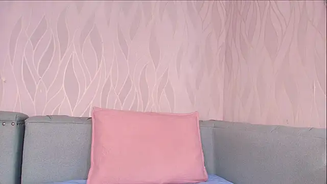 mia scot online show from 10-09-25, 01:42