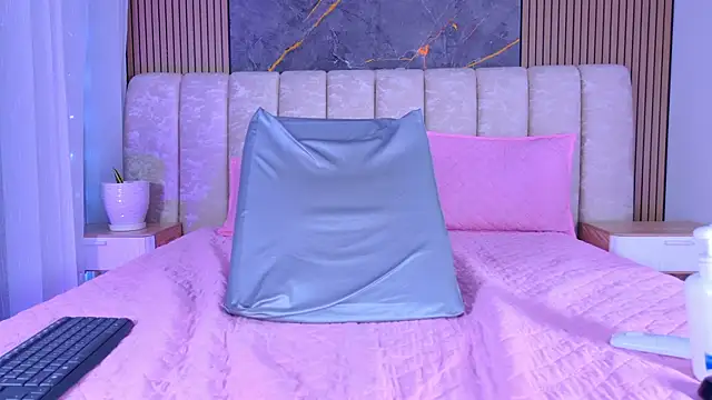 mia scot online show from 03-19-26, 12:20