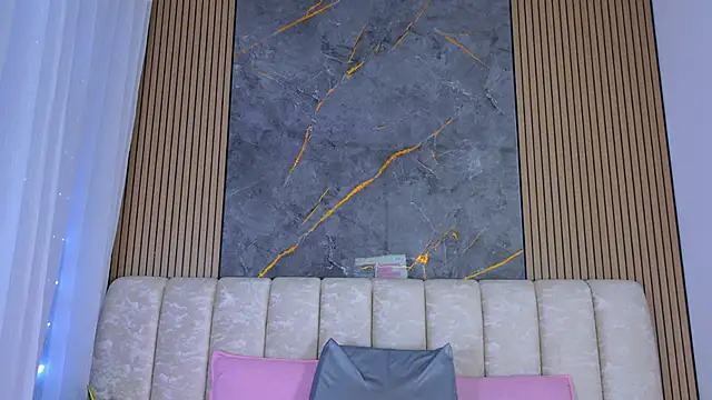 mia scot online show from 04-21-26, 12:00