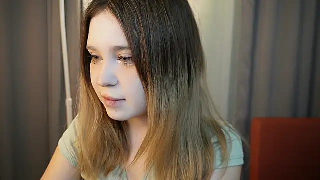 Lina Glow online show from 11-20-25, 07:08