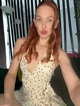 Snapshot of LittleFox___ chatting on 05-12-26, 07:49 LittleFox online show from 05-12-26, 07:49