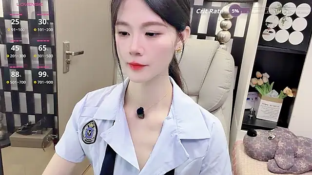 Snapshot of Yueyue-MM chatting on 05-06-26, 01:57 Yueyue-MM online show from 05-06-26, 01:57