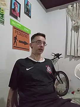 dinho carioca online show from 11-16-25, 05:13