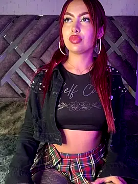 Laila Pink online show from 11-21-25, 07:23