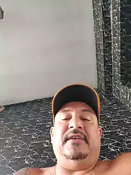 Snapshot of andrerj22 chatting on 09-18-25, 06:54 andrerj22 online show from 09-18-25, 06:54