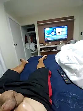 Snapshot of andrerj22 chatting on 10-09-25, 06:33 andrerj22 online show from 10-09-25, 06:33