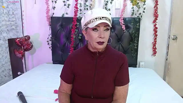 Snapshot of _SARAI_DUPONT chatting on 03-02-25, 10:05 SARAI DUPONT online show from 03-02-25, 10:05