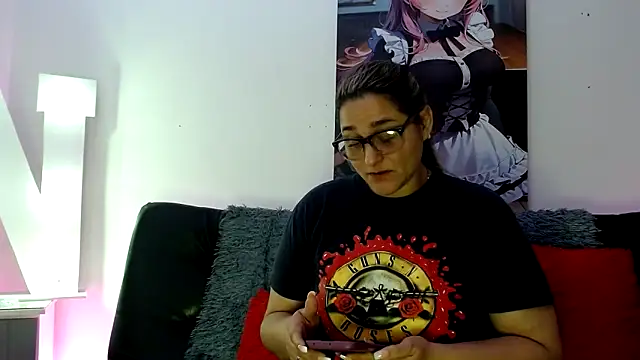 Snapshot of LAHILA_COOPERR chatting on 10-30-25, 12:06 LAHILA COOPERR online show from 10-30-25, 12:06