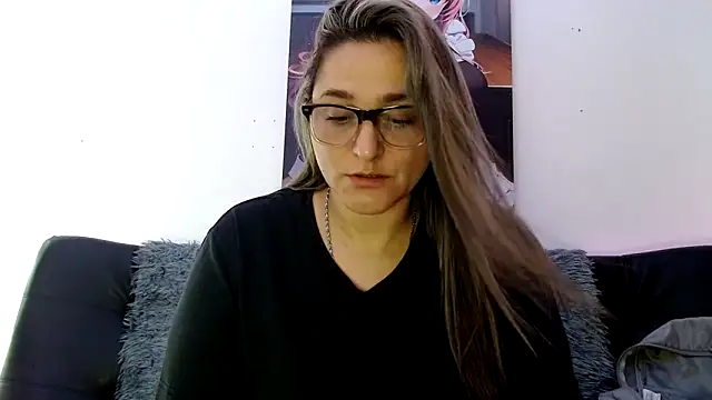 Snapshot of LAHILA_COOPERR chatting on 11-05-25, 12:05 LAHILA COOPERR online show from 11-05-25, 12:05