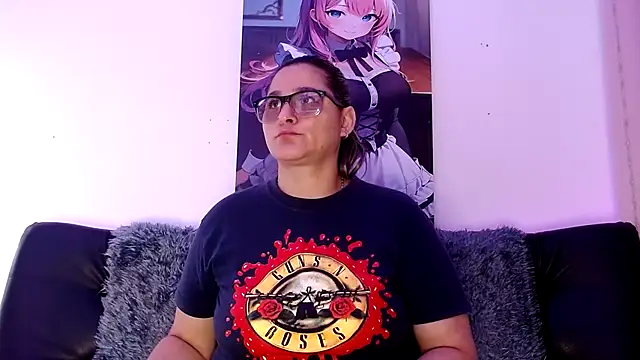 Snapshot of LAHILA_COOPERR chatting on 11-21-25, 12:26 LAHILA COOPERR online show from 11-21-25, 12:26