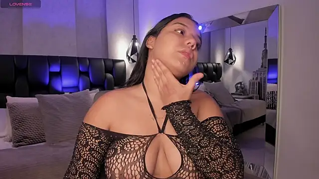 SadieFoster online show from 10-08-25, 02:36