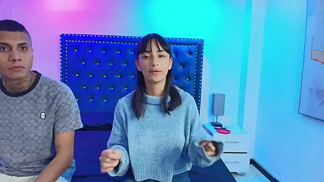 Snapshot of Damian_and_roxanne chatting on 10-06-25, 12:35 Damian and roxanne online show from 10-06-25, 12:35