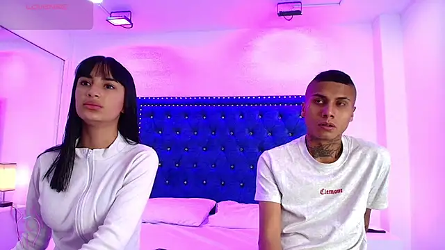 Snapshot of Damian_and_roxanne chatting on 11-12-25, 12:38 Damian and roxanne online show from 11-12-25, 12:38