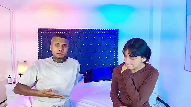 Damian and roxanne online show from 04-10-26, 12:43