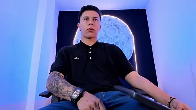 liaamsmiith  online show from 10-27-25, 12:09