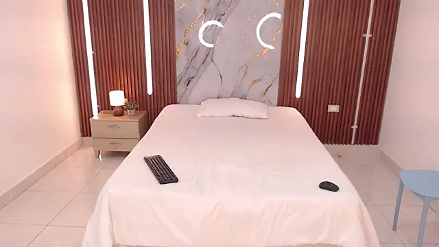 Snapshot of shena_nomy1 chatting on 10-16-25, 07:59 shena nomy1 online show from 10-16-25, 07:59