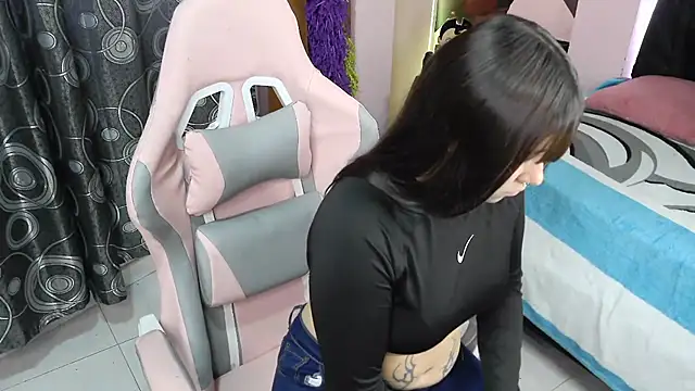 Zulema R1 online show from 04-20-26, 08:54