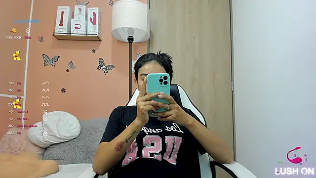 Snapshot of valerihouse chatting on 12-03-24, 11:35 valerihouse online show from 12-03-24, 11:35