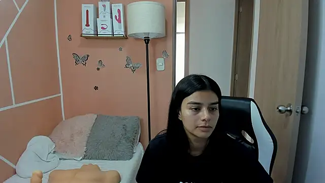 Snapshot of valerihouse chatting on 12-24-24, 08:16 valerihouse online show from 12-24-24, 08:16