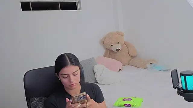 valerihouse online show from 03-17-26, 01:32